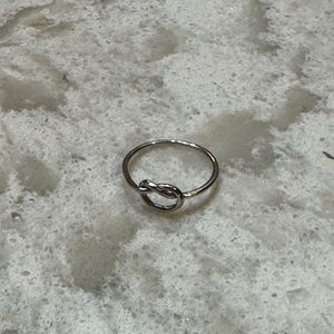 Sterling Silver Knot Dainty Ring size 5.5